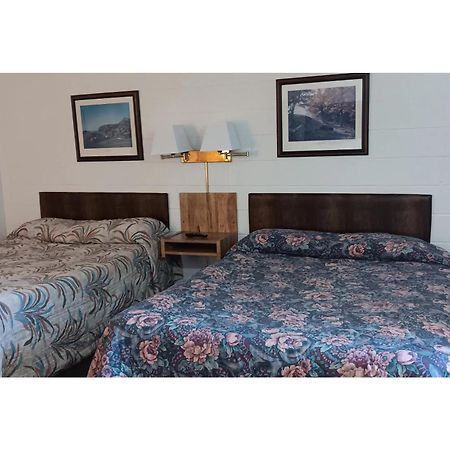 Scotwood Motel By Oyo Washburn Nd Eksteriør billede