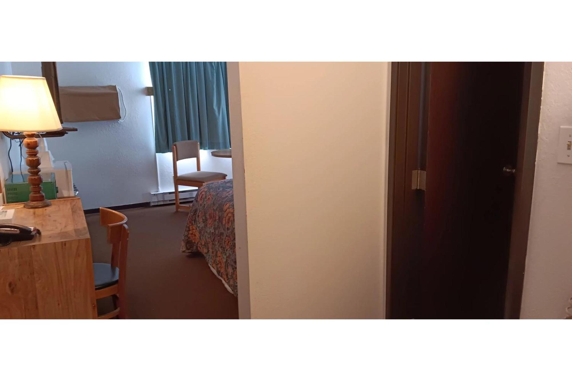 Scotwood Motel By Oyo Washburn Nd Eksteriør billede